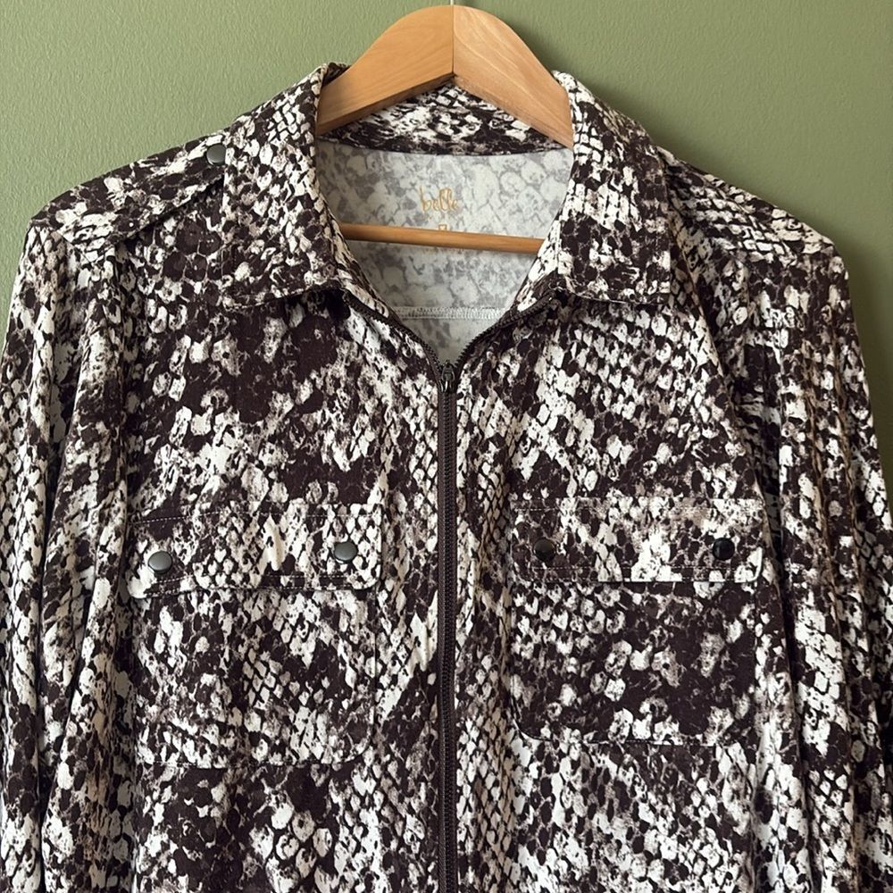 Belle by Kim Gravel TripleLuxe Knit Snake Print Utility Zip Sweater Sz L - Picture 3 of 7